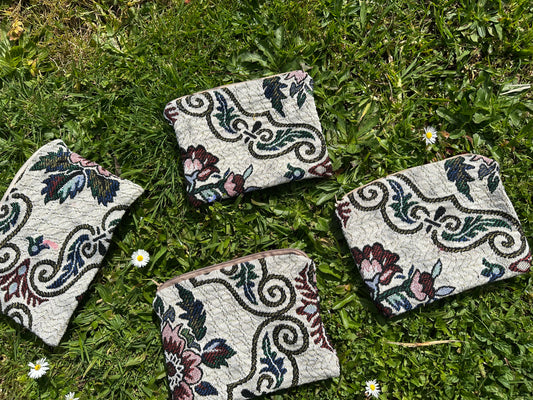 Flora pouch